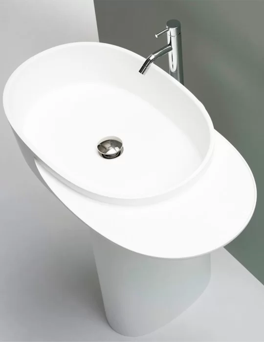 Lavabo oval sur pied PLATEAU - Solid Surface Ex.t