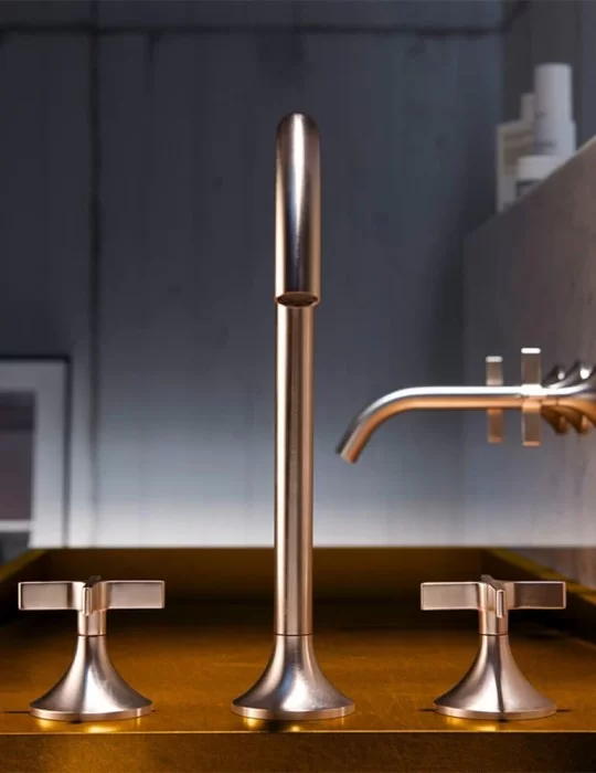Robinet lavabo design à trois trous Vaia de Dornbracht Robinet lavabo design à trois trous Vaia de Dornbracht