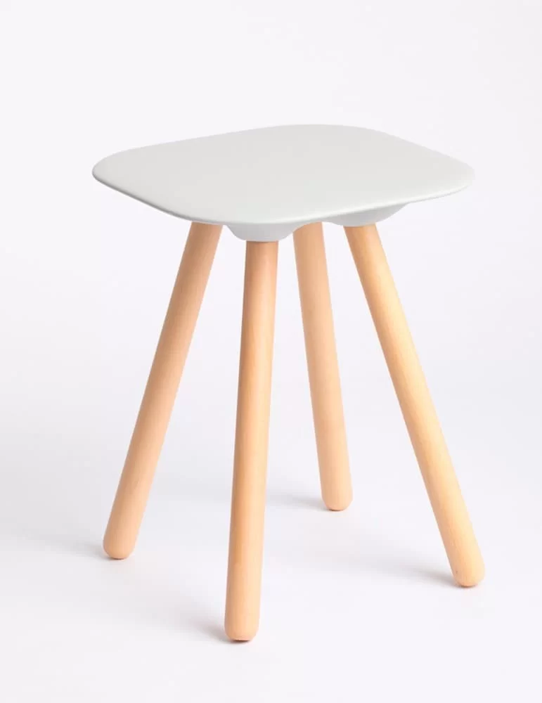 Tabouret de douche en polyuréthane Nude, de Geelli.
