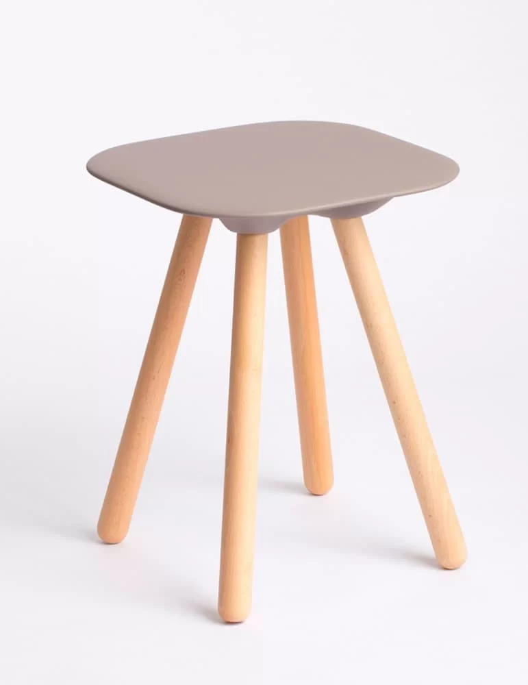 Tabouret de douche en polyuréthane Nude, de Geelli.