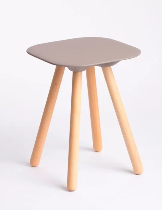 Tabouret de douche en polyuréthane Nude, de Geelli.