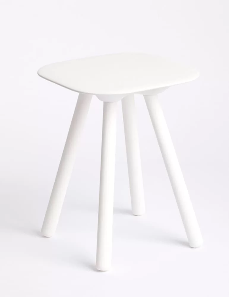 Tabouret de douche en polyuréthane Nude, de Geelli.