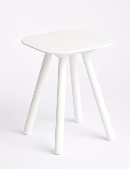 Tabouret de douche en polyuréthane Nude, de Geelli.