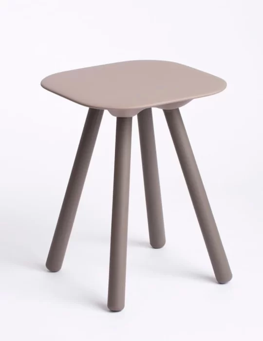 Tabouret de douche en polyuréthane Nude, de Geelli.