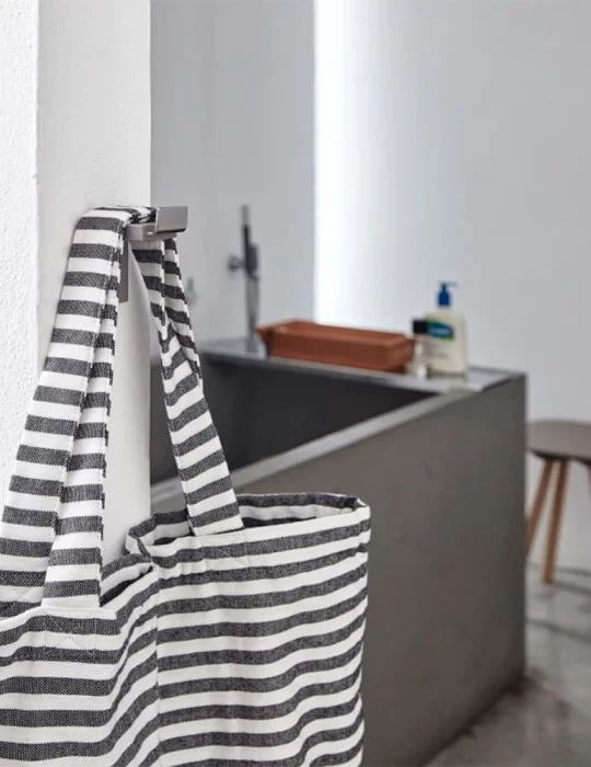 Patère en gel polyuréthane et aluminium anodisé, Inlinea Appendino