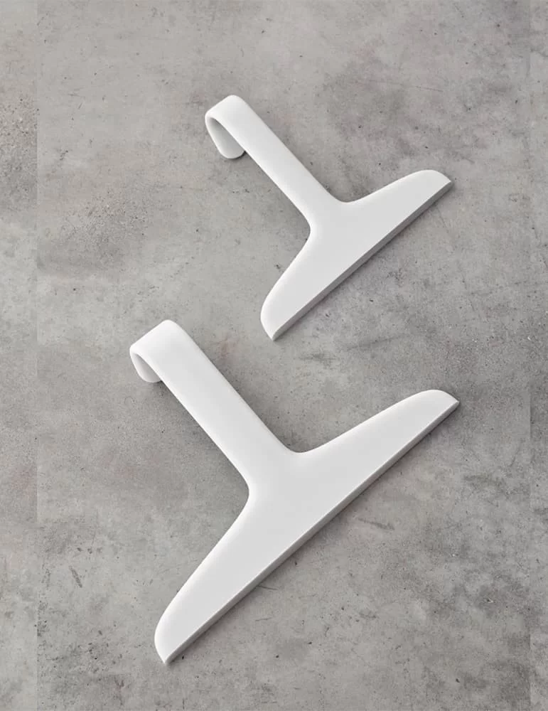 Raclette porte-peignoir en gel Tito, de Geelli