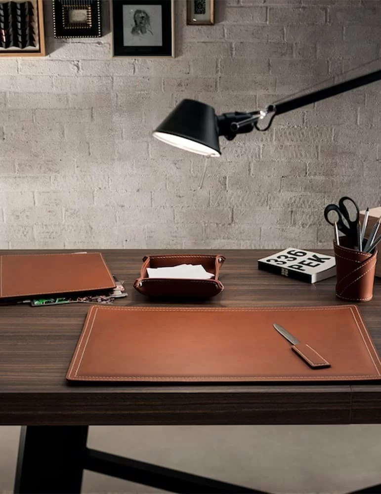 Set de bureau 5 pièces Ascanio, en cuir régénéré. Limac Design.