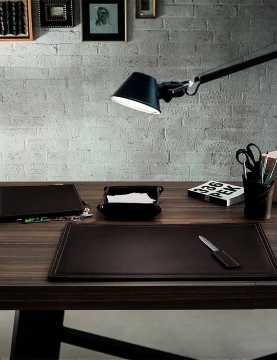 Set de bureau 5 pièces Ascanio, en cuir régénéré. Limac Design.