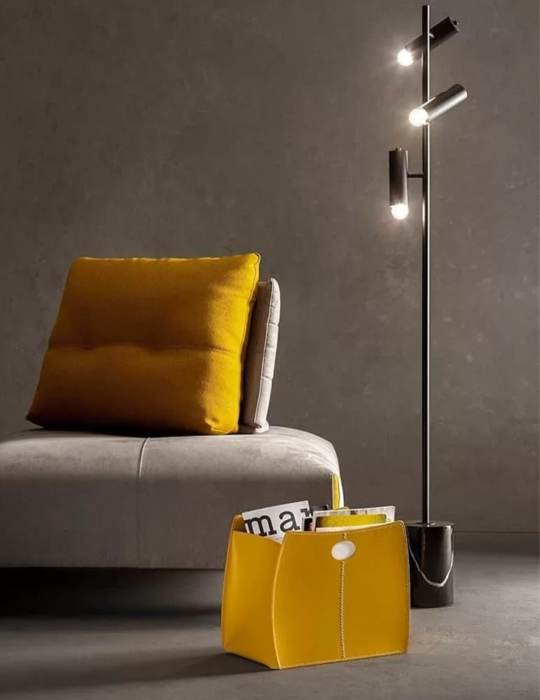 Porte magazines en cuir Vanda de Limac Design