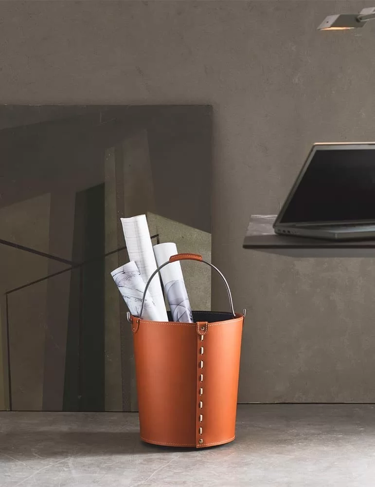 Porte-bois en cuir Vintage de Limac Design