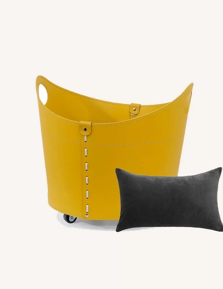 Porte-bois en cuir Cadin de Limac Design Porte-bois en cuir Cadin de Limac Design