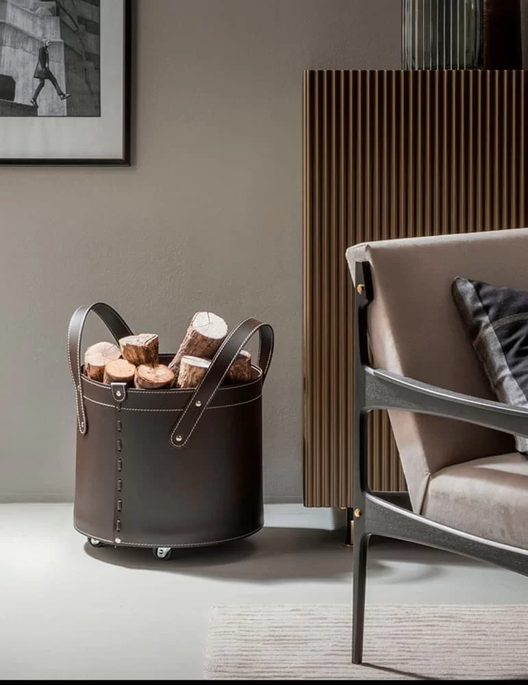 Porte-bois en cuir Tonda de Limac Design