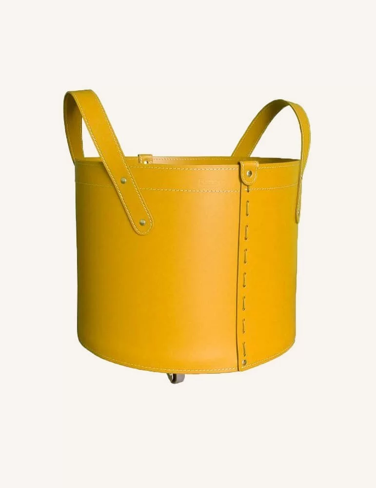 Porte-bois en cuir Tonda de Limac Design