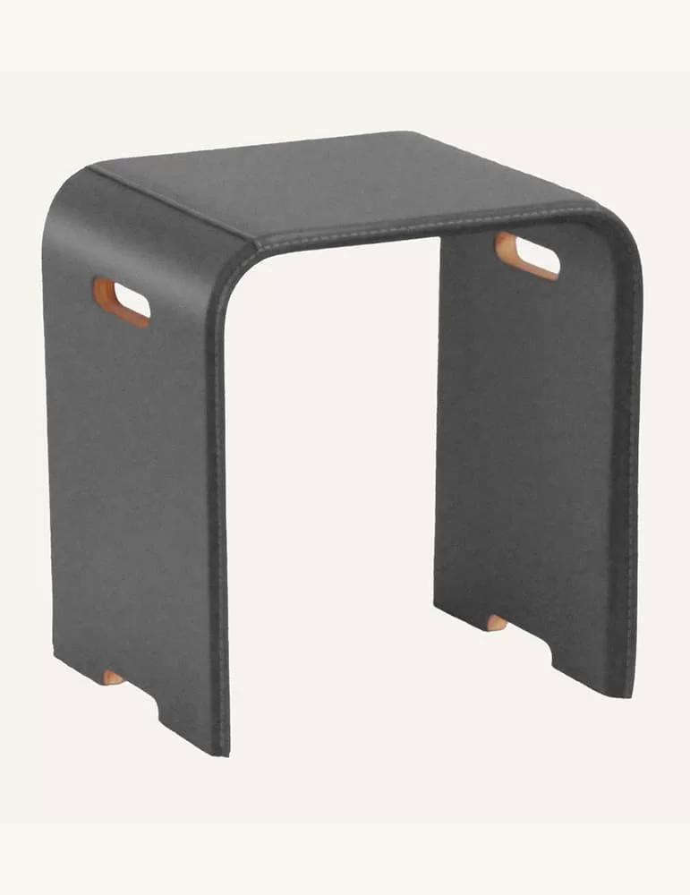 Tabouret en bois revêtu de cuir Sgaby de Limac Design