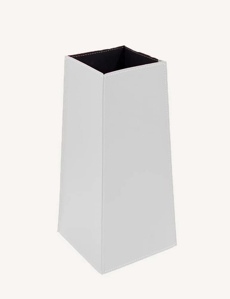 Porte-outils cheminée en cuir Botin de Limac Design Porte-outils cheminée en cuir Botin de Limac Design