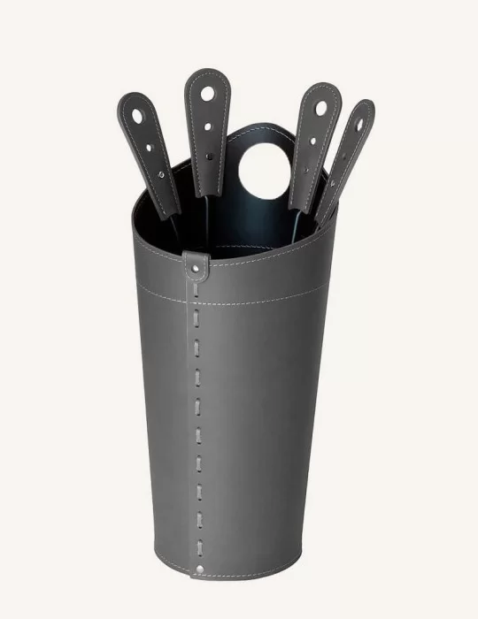 Pack cheminée en cuir Nilar, de Limac Design