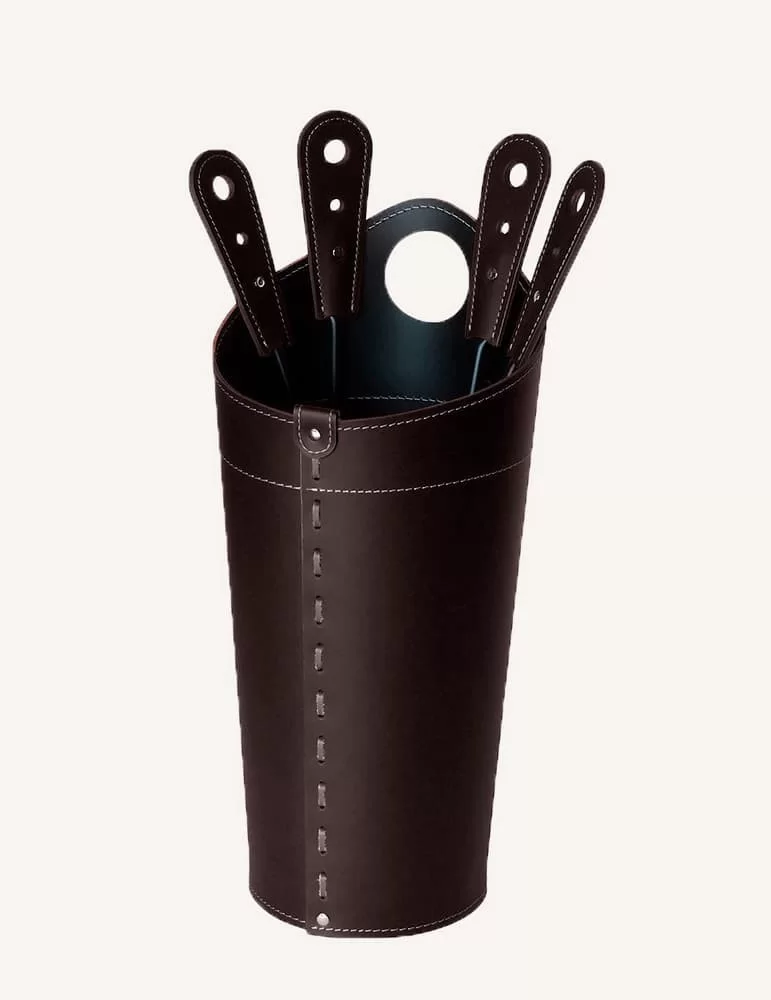 Pack cheminée en cuir Nilar, de Limac Design