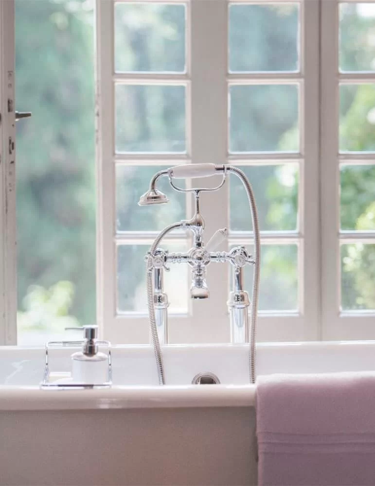 Mélangeur bain douche pour installation au sol Mayfair, de Gentry Home