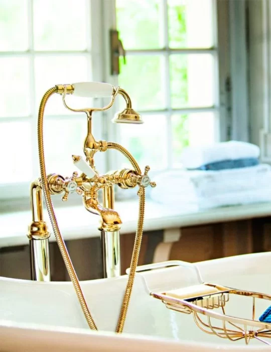 Mélangeur bain douche pour installation au sol Mayfair, de Gentry Home Mélangeur bain douche pour installation au sol Mayfair, de Gentry Home