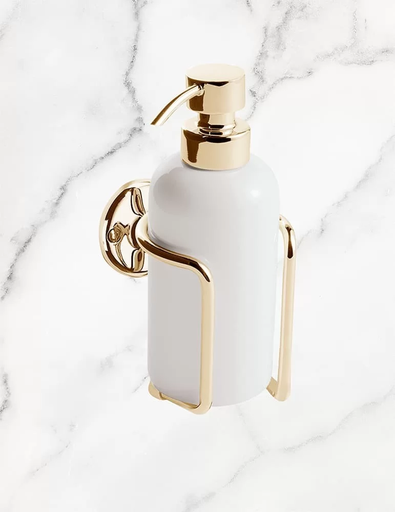 Distributeur savon mural St. James, de Gentry Home.