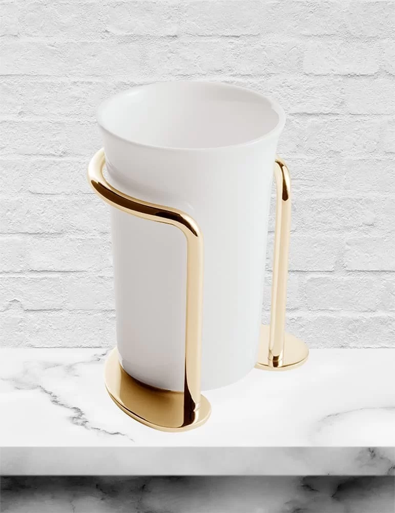 Gobelet à poser en céramique St. James, de Gentry Home.