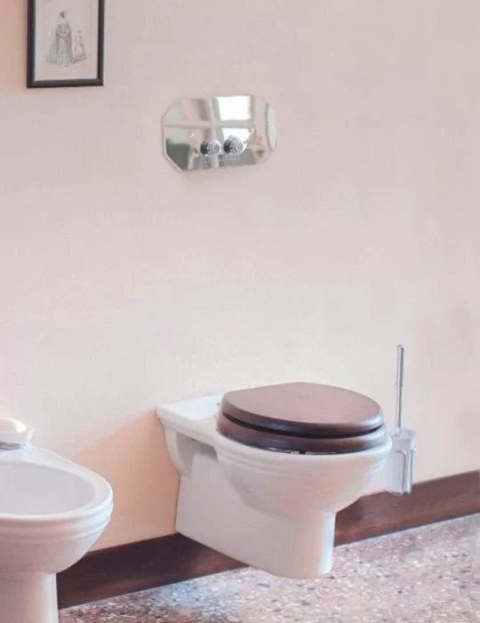 WC suspendu style vintage Victorian, de Gentry Home.