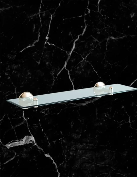 Tablette en verre et laiton Kent, de Gentry Home.