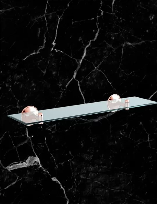 Tablette en verre et laiton Kent, de Gentry Home.