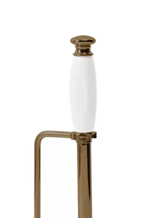 Pot à balai en céramique et en laiton massif Queen, de Gentry Home.