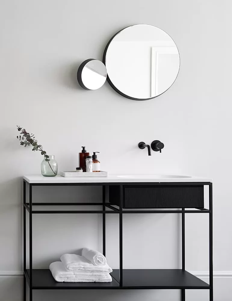 Miroir rond Gravity de Samuel Wilkinson pour Ex-t Design Miroir rond Gravity de Samuel Wilkinson pour Ex-t Design