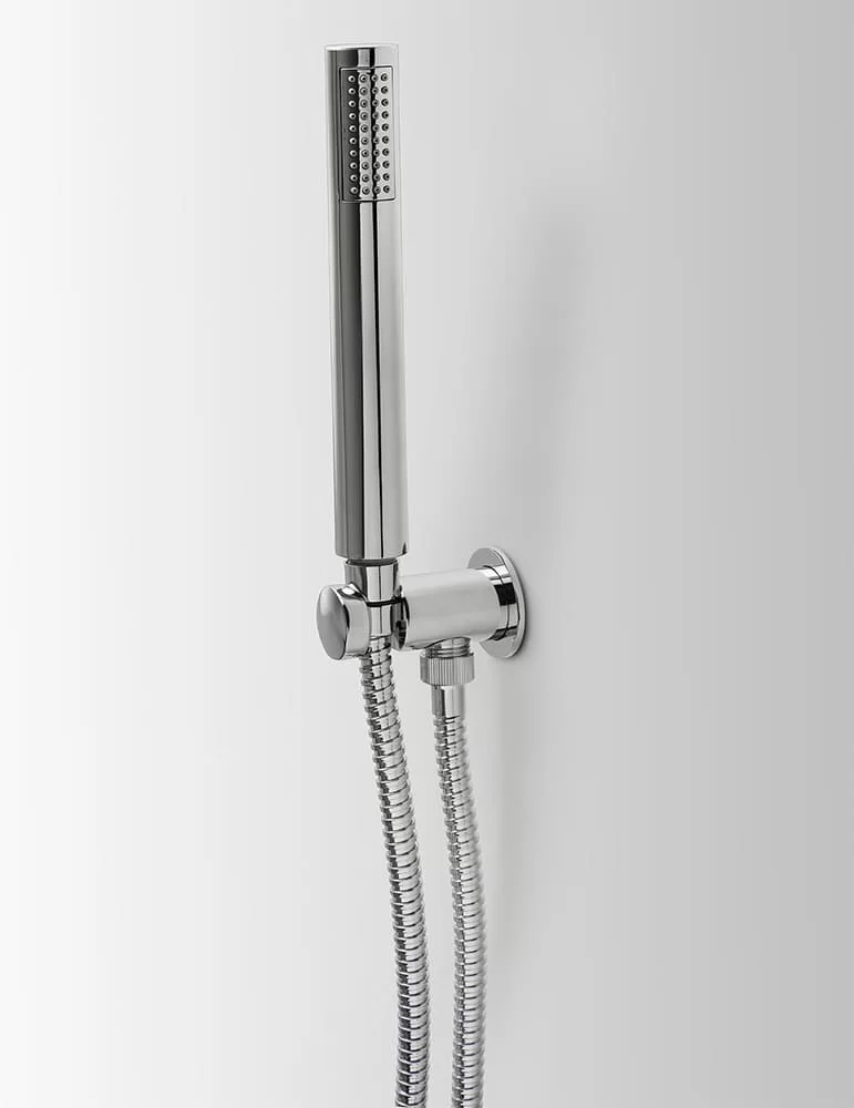 Set de douche en laiton chromé SD Sleek, d'Ex.t Design.