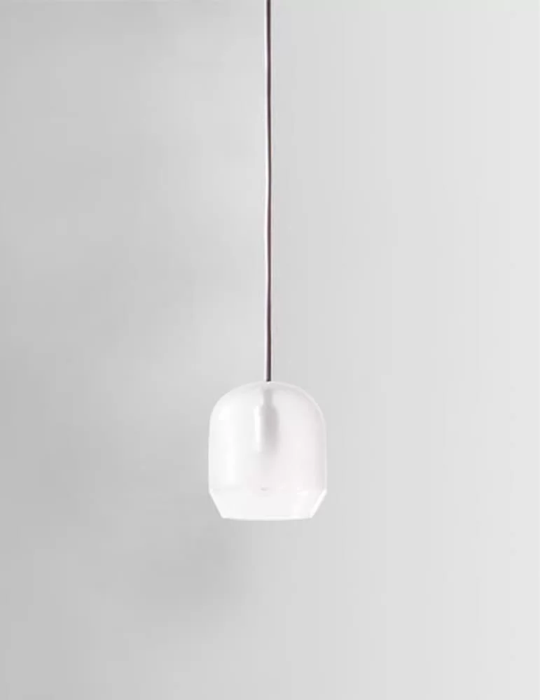 Suspension design pour salle de bain Fuse, céramique