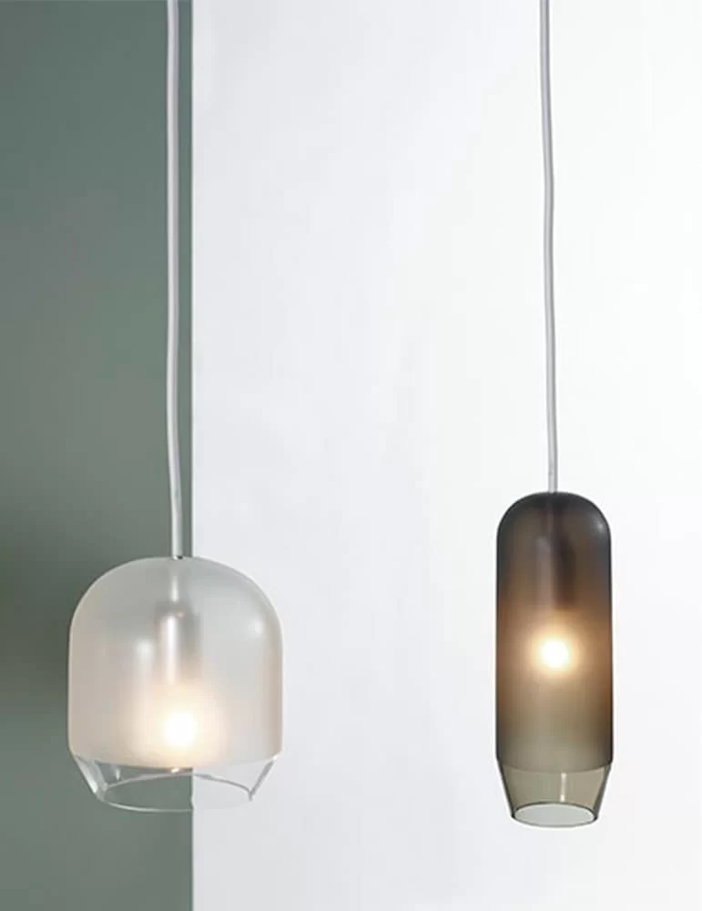 Suspension design pour salle de bain Fuse, céramique