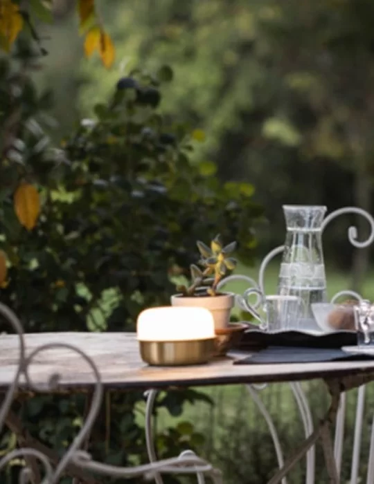 Lampe à led magnétique EVA, de Geelli