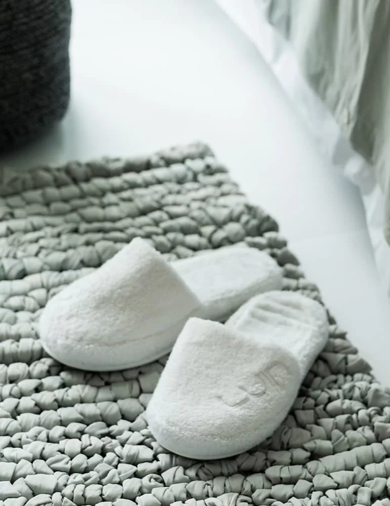 Chaussons éponge Cosy Slippers, de Luin Living Chaussons éponge Cosy Slippers, de Luin Living