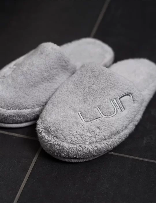 Chaussons éponge Cosy Slippers, de Luin Living
