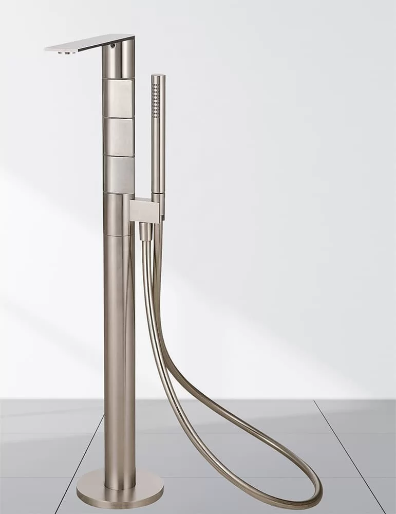 Mitigeur sur pied pour baignoire 5MM, de Treemme