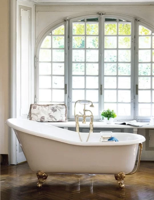 Baignoire îlot en fonte Jasmine, de Gentry Home Baignoire îlot en fonte Jasmine, de Gentry Home