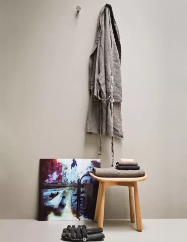 Banc de salle de bain en frêne massif Fonte, de Rexa Design 2