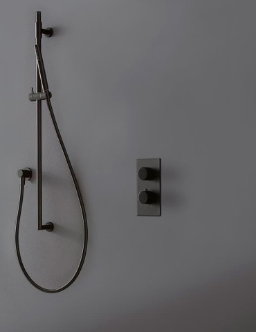 Thermostatique haut de gamme pour douche à encastrer, de Treemme