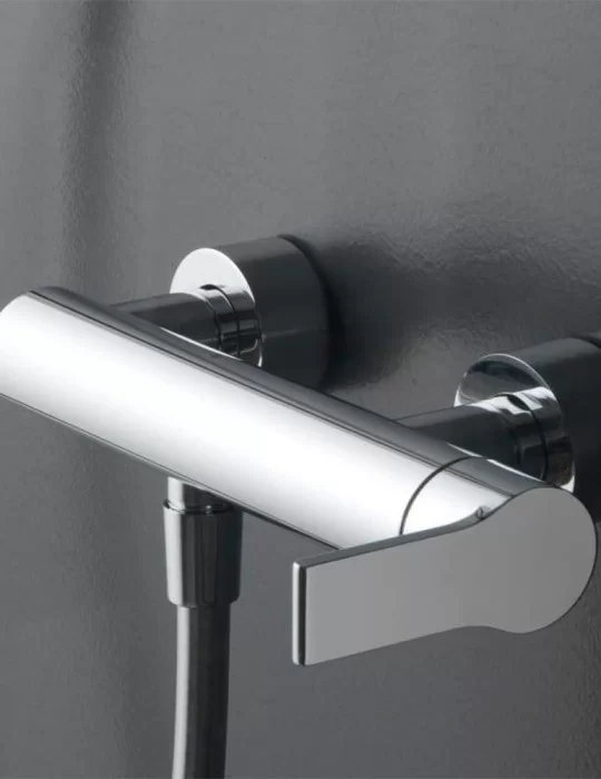 Mitigeur mural douche avec douchette et flexible, Treemme. Blanc mat