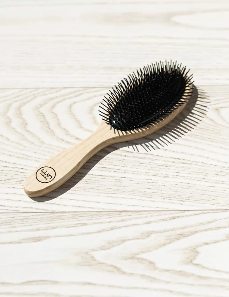 Brosse à cheveux démêlante douce. Collection Beauty, de Luin Living