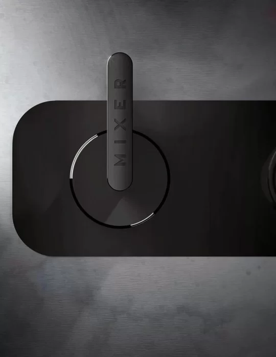 Mitigeur mural pour lavabo Koè, de Geda