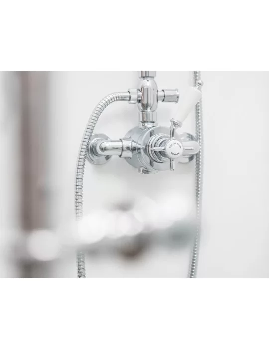 Colonne de douche thermostatique New Royal, de Gentry Home