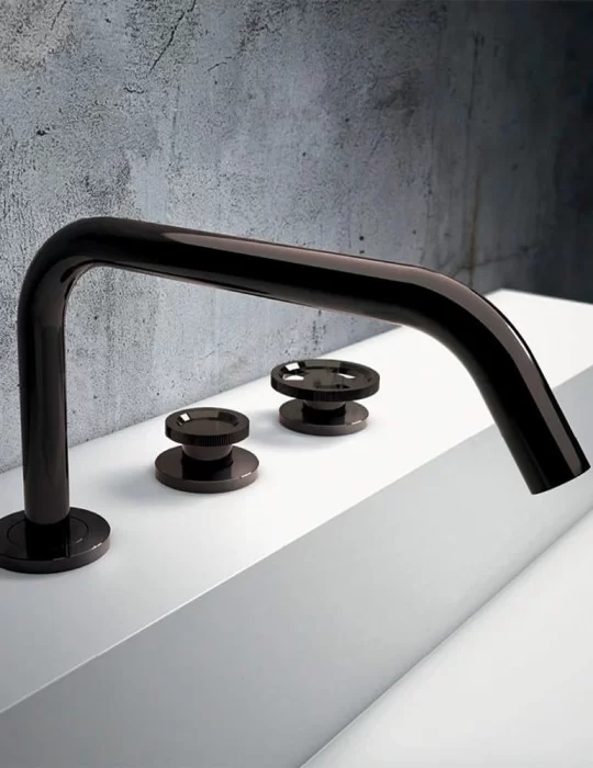 Robinetterie lavabo 3 trous avec bec bas Tibò