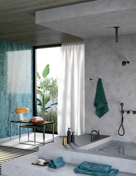 Mitigeur bain/douche 4 trous sur gorge Kira, Radomonte