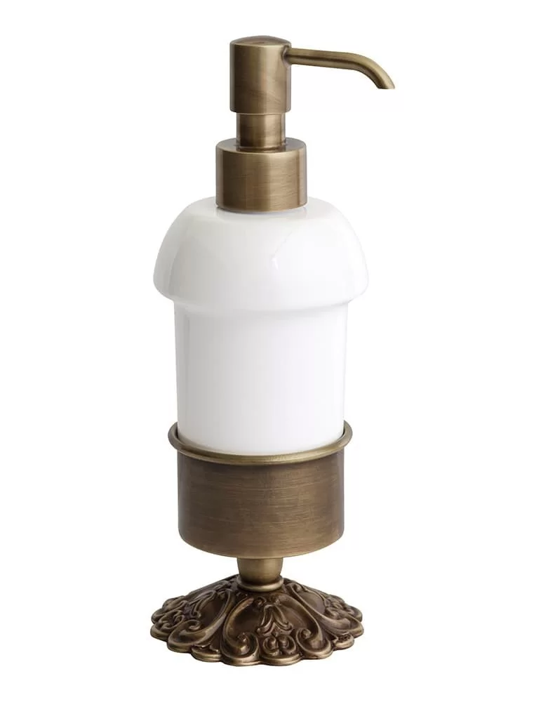 Distributeur savon Ivy, de Gentry Home.