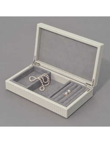 Boîte à bijoux en cuir et daim de première qualité. By Pinetti.