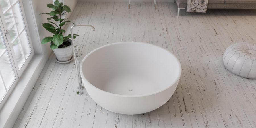 plantes dans une salle de bain haut de gamme